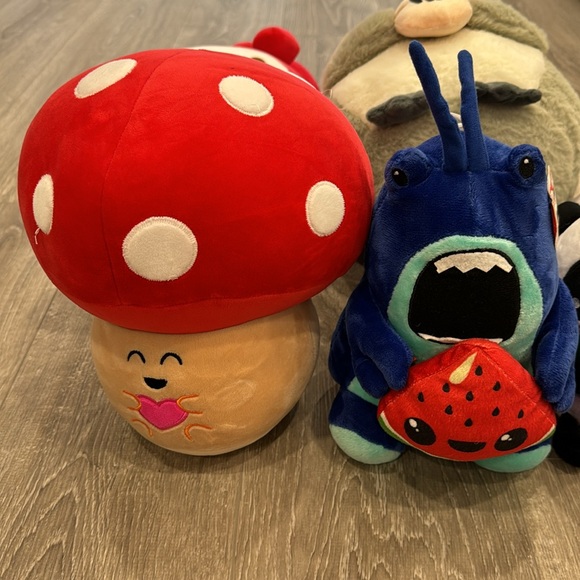 BUNDLE: NEW mixed stuffed plushie - Picture 2 of 5